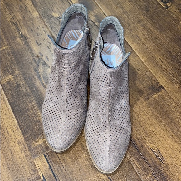 DV Booties - Picture 2 of 9